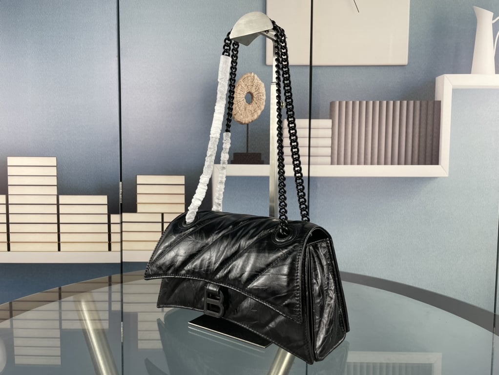 BALENCIAGA CRUSH SMALL CHAIN BAG QUILTED IN BLACK 25CM