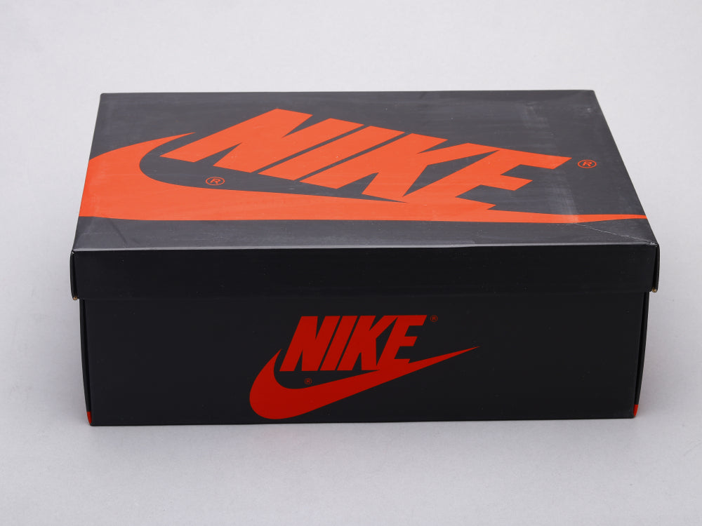 CN - AJ1 First Class