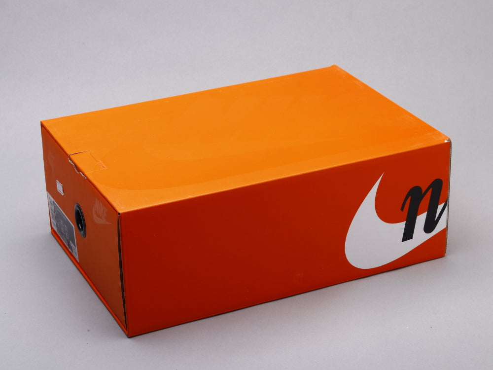 CN - NKE Waffle Satin Black