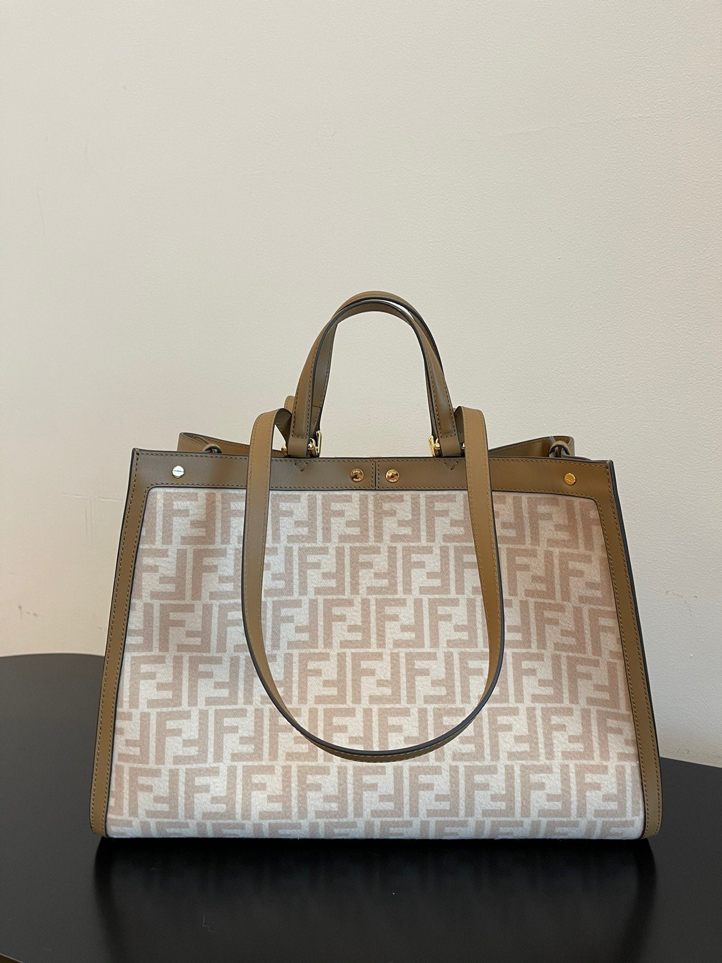 FI Peekaboo X-tote Bag Beige Canvas For Women, Women’s Handbags, Shoulder Bags 16.1in/41cm FF 8BH374