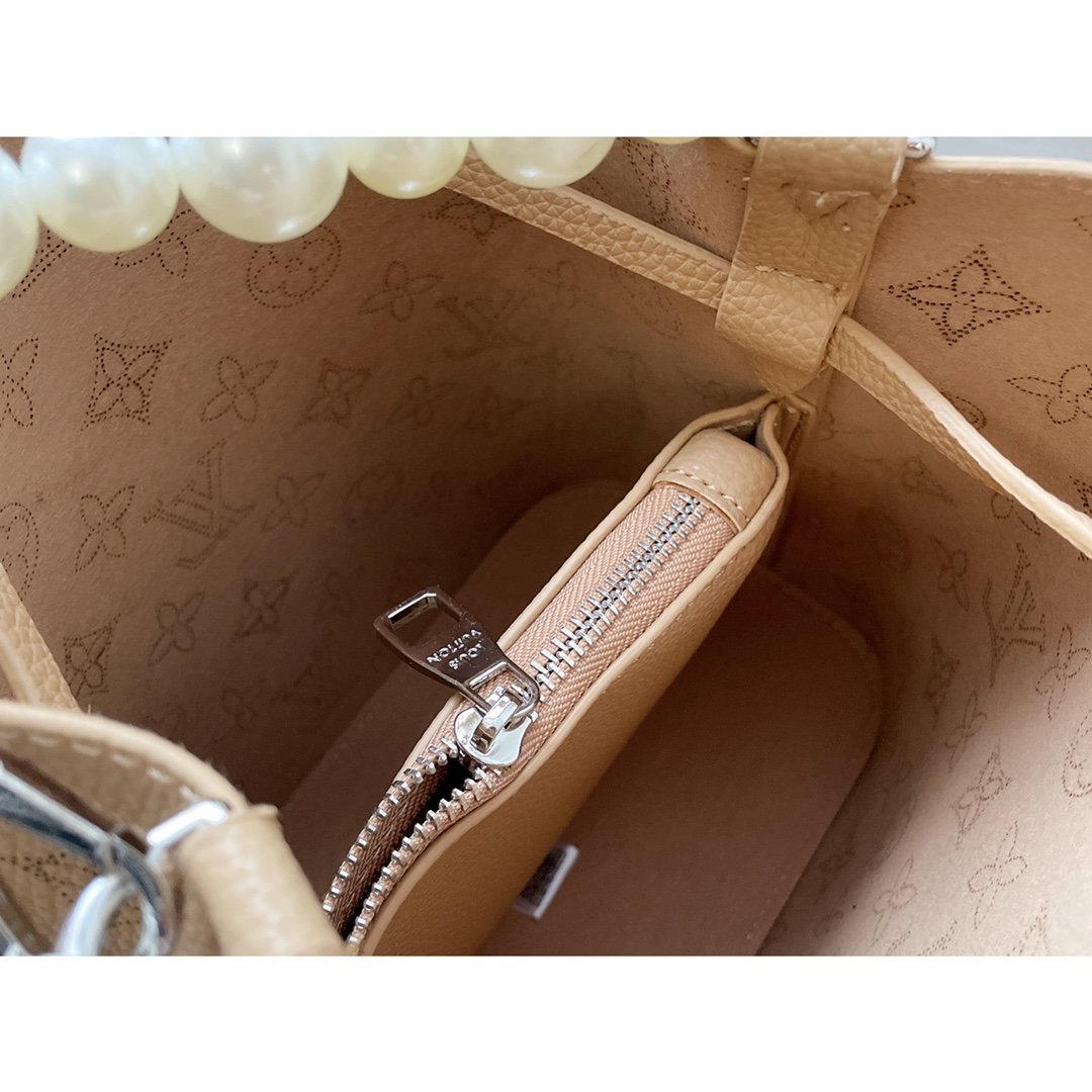 CN - New Collection Bags LUV 069