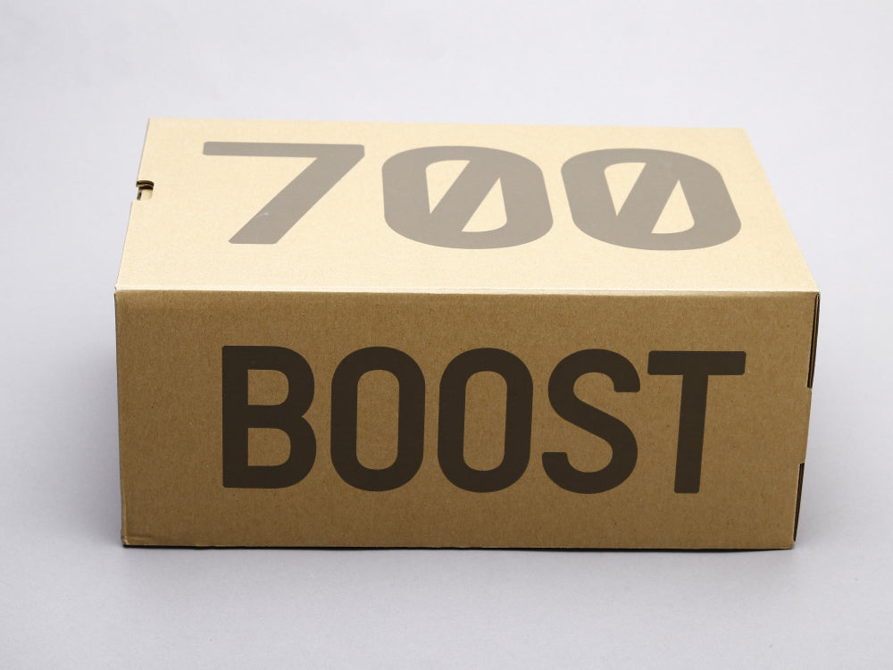 CN - Yzy 700 Volcanic Ash Sneaker