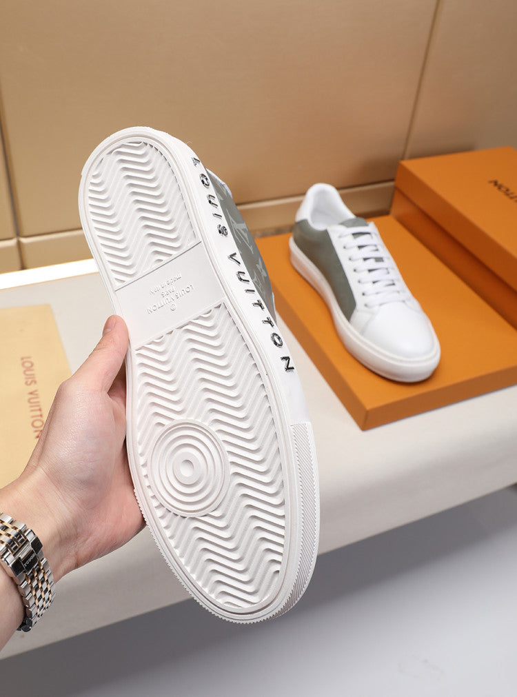 CN - LUV White and Black Sneaker