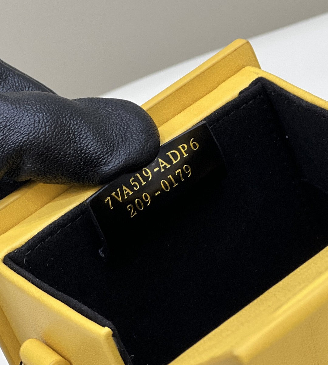 FI Vertical Box Yellow RM 6,400 Bag For Woman 17cm/6.5in 7VA519ADP6F1CIA