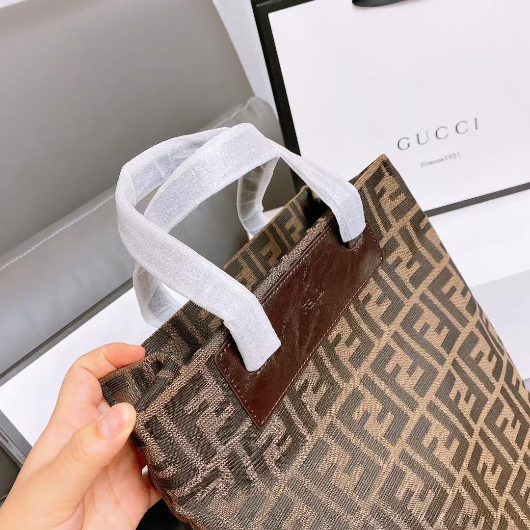 CN - New Collection Bags FEI 030 LIGHT inside