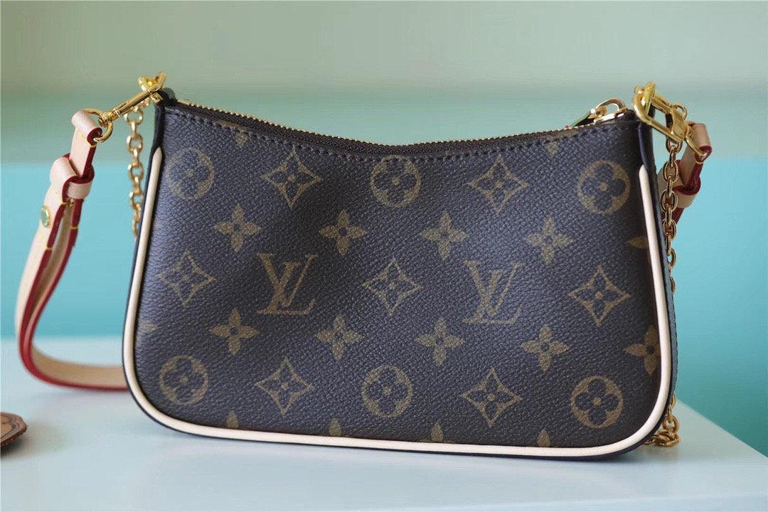 LV Easy Pouch On Strap Monogram Canvas For Women, Shoulder And Crossbody Bags 19cm/7.5in LV