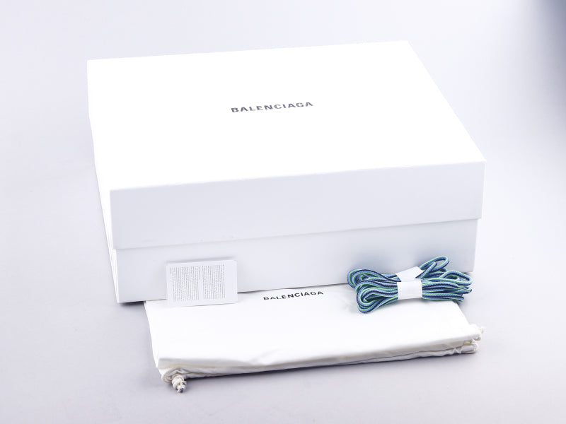 CN - Bla Track Three Generations Sneaker