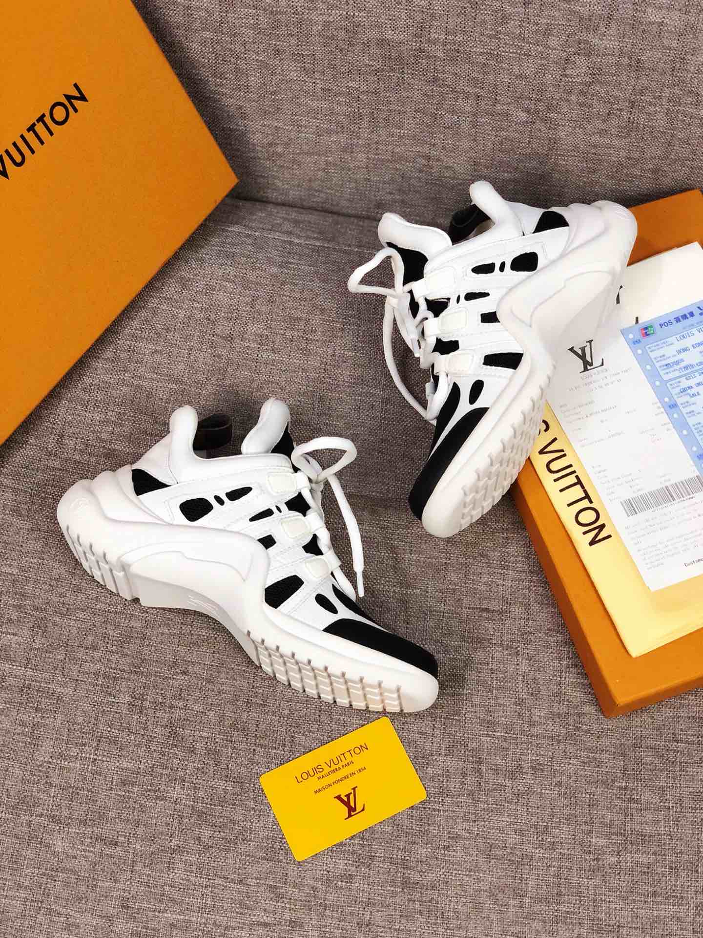 CN - LUV Archlight Black White Sneaker