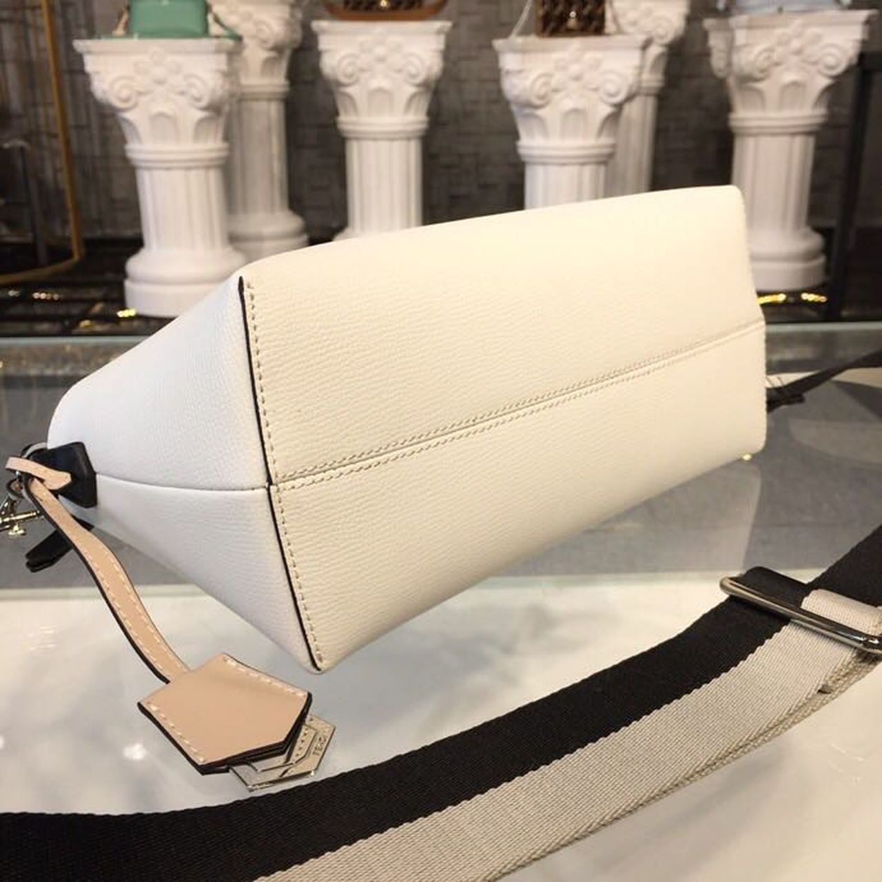 FI By The Way Medium White For Women, Women’s Hangbags, Shoulder And Crossbody Bags 11.4in/29cm FF 8BL146