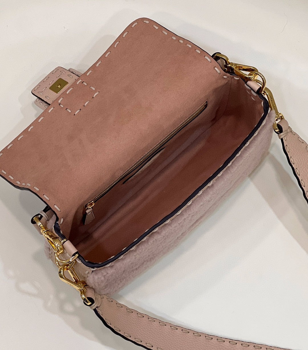 FI Baguette Pink Sheepskin Bag For Woman 27cm/10.5in 8BR600AH96F1F7N