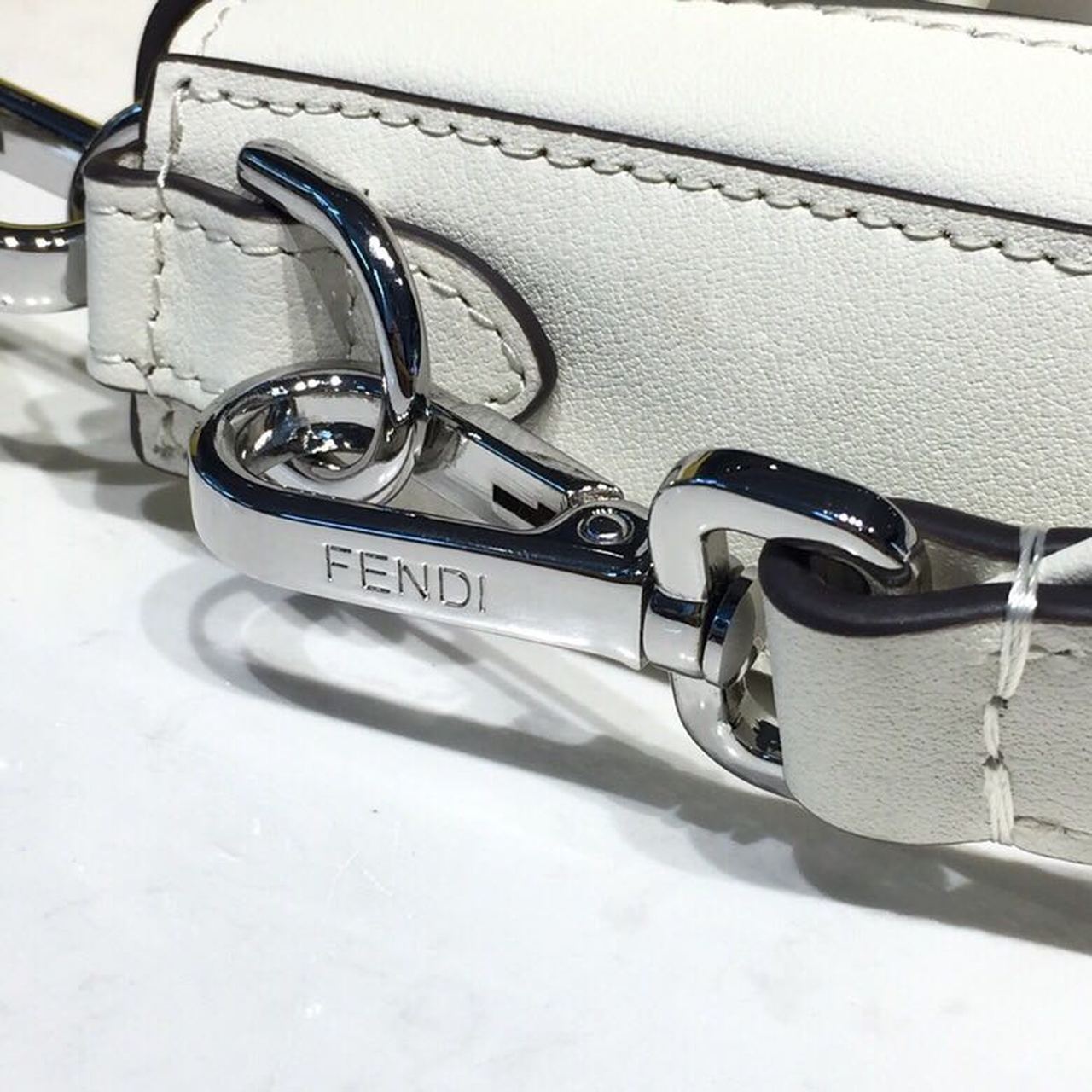 FI Baguette Nappa White For Women, Women’s Handbags, Shoulder And Crossbody Bags 10.6in/27cm FF 8BR600A72VF15AO