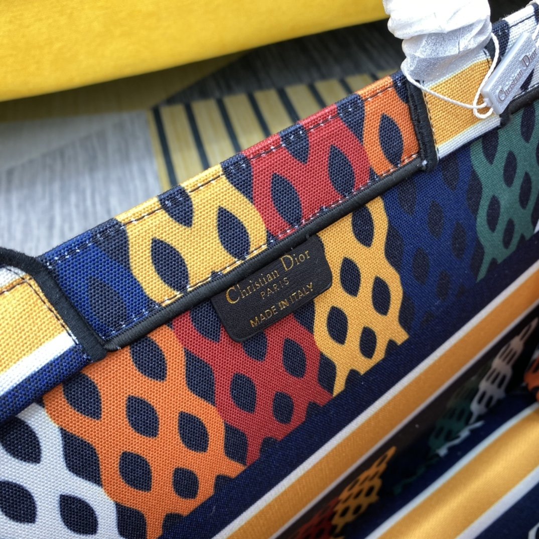 CN - New Collection Bags DIR 063