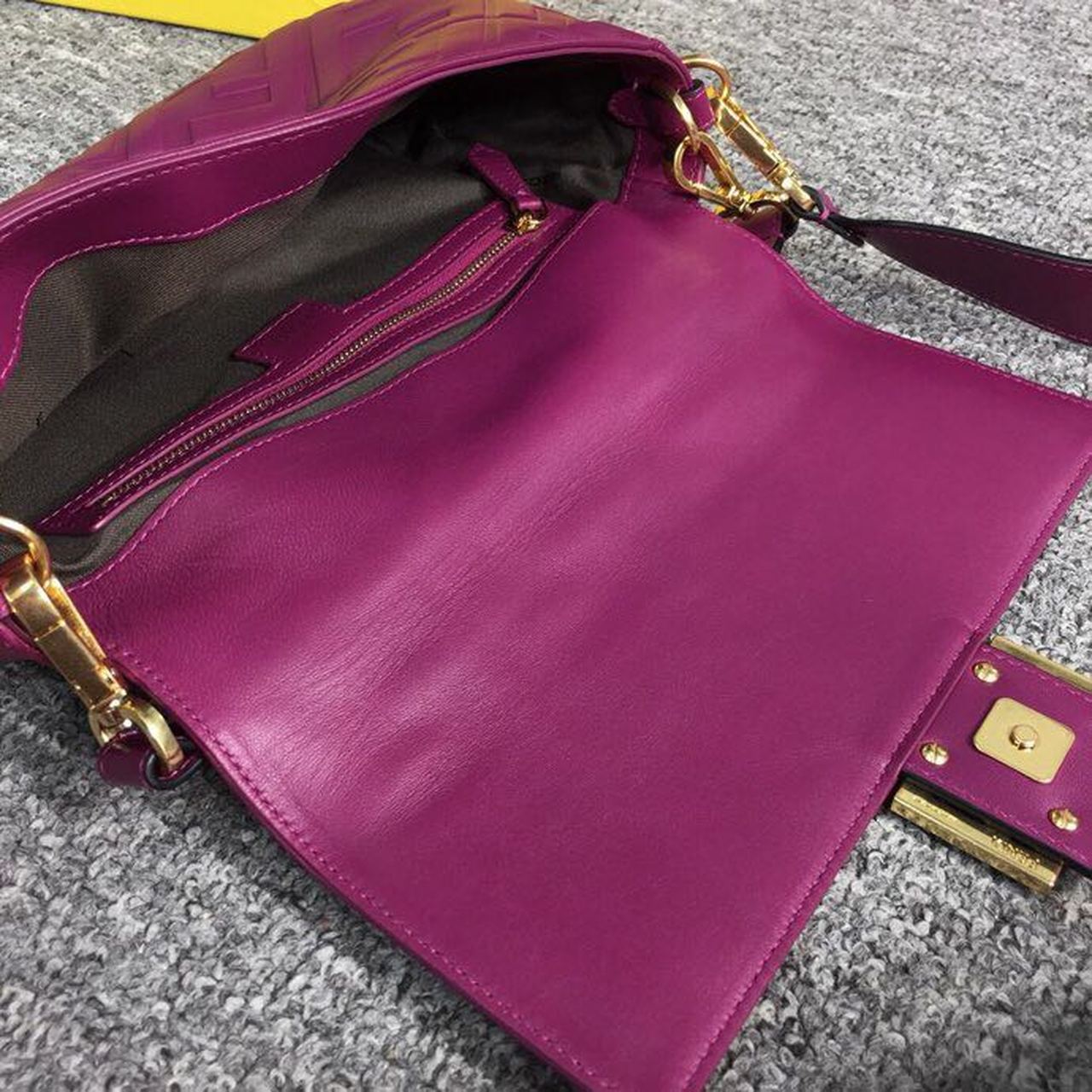 FI Baguette Nappa Purple For Women, Women’s Handbags, Shoulder And Crossbody Bags 10.6in/27cm FF 8BR600