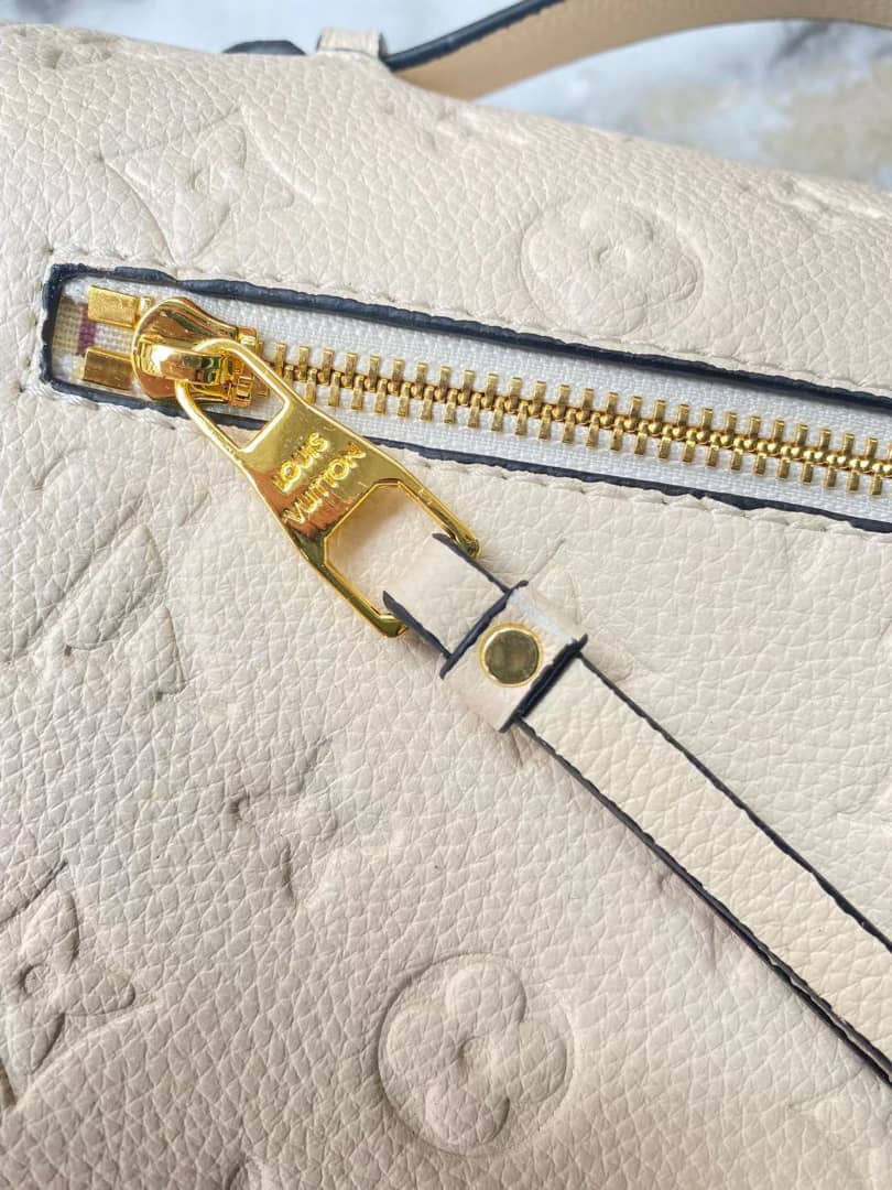 CN - New Collection Bags LUV 612