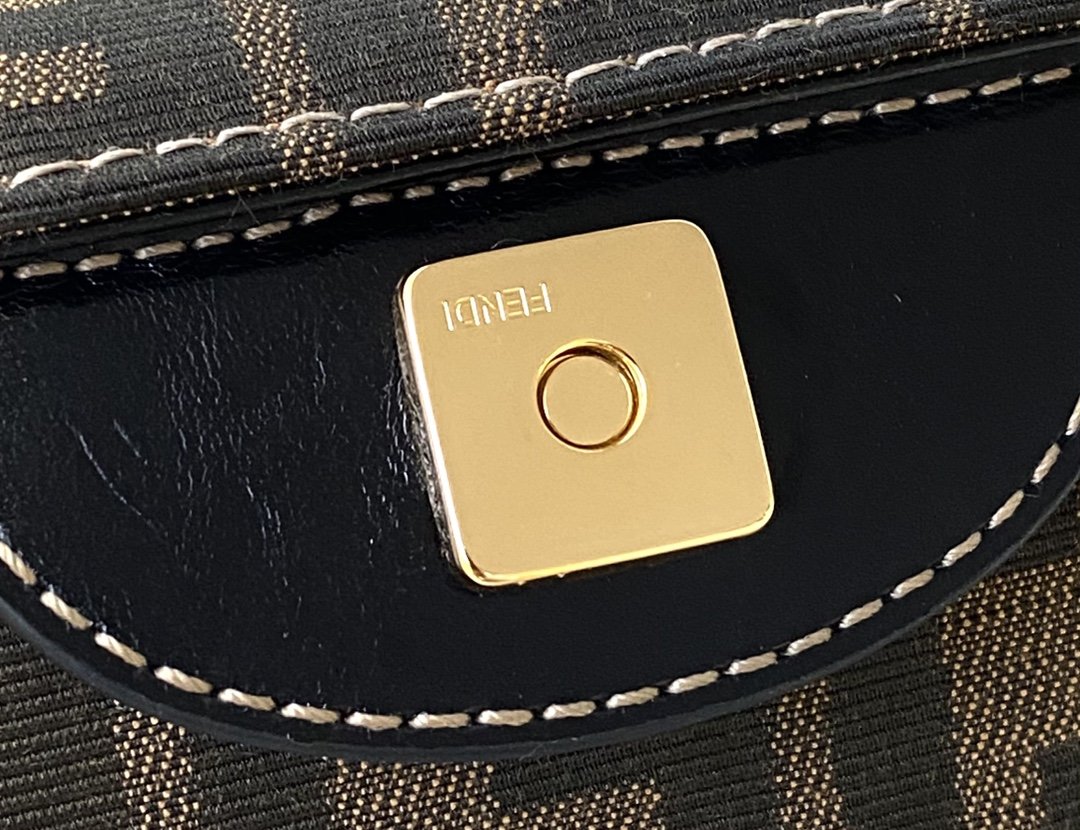 FI Tote Bag 13.8in/35cm Brown For Women FF