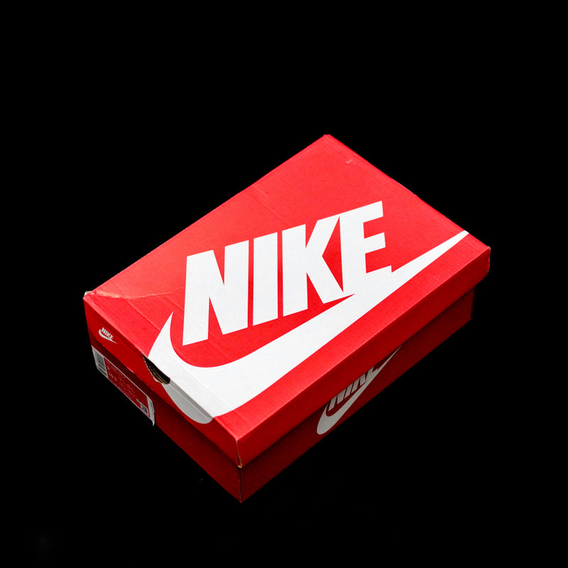 CN - NKE White Red University Red