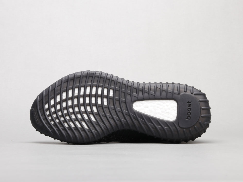 CN - Yzy 350 Black Starry Sneaker