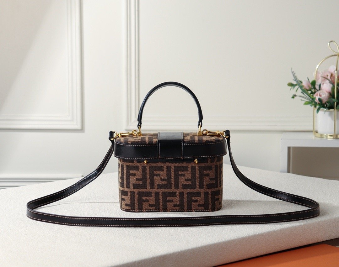 CN - New Collection Bags FEI 073