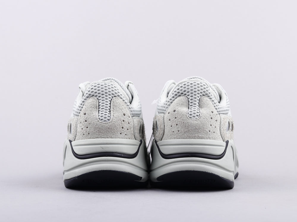 CN - Yzy 700 Salt Sneaker