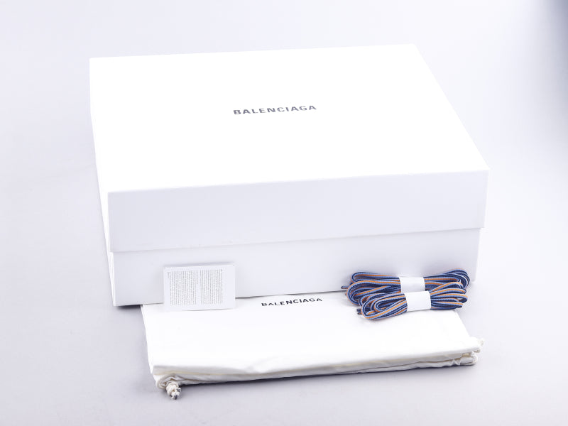 CN - Bla Track Three Generations Sneaker