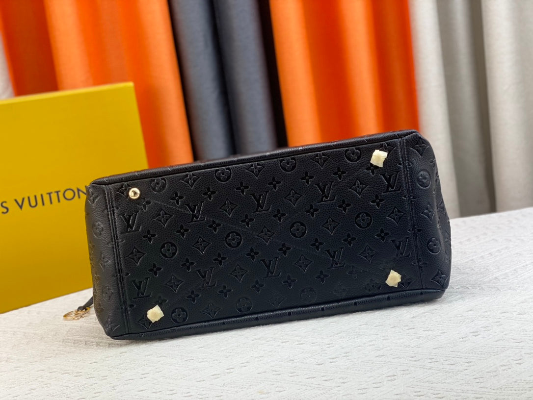 CN - New Collection Bags LUV 771