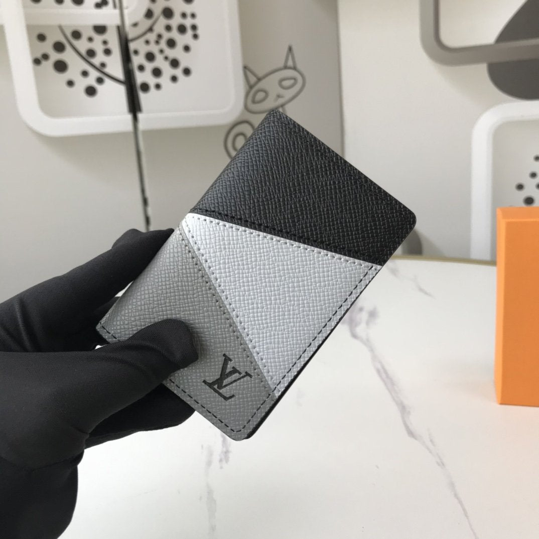 CN - New Collection Wallet LUV 013