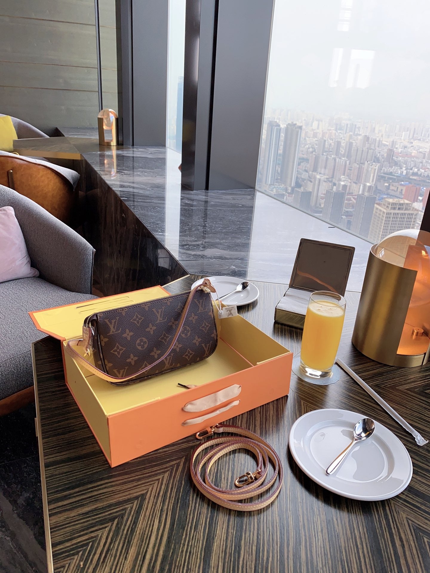 CN - New Collection Bags LUV 072