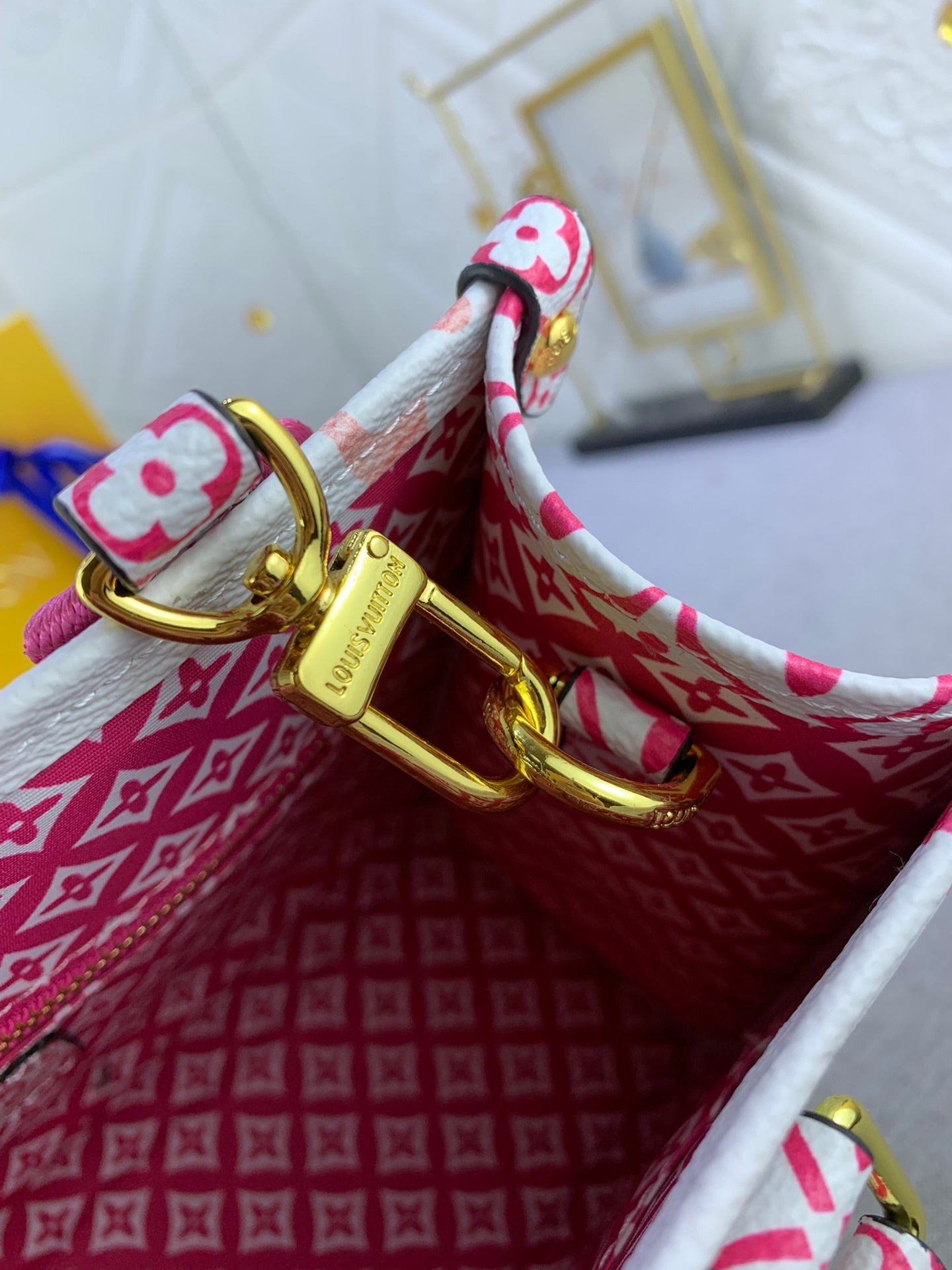 CN - New Collection Bags LUV 818