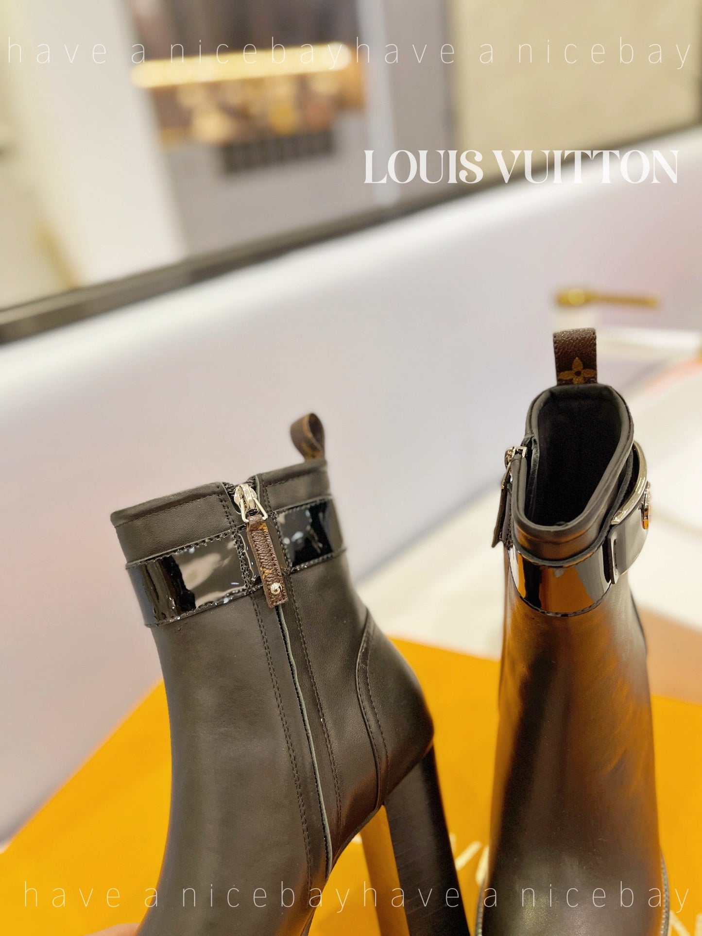 New Collection LUV BOOTS 033