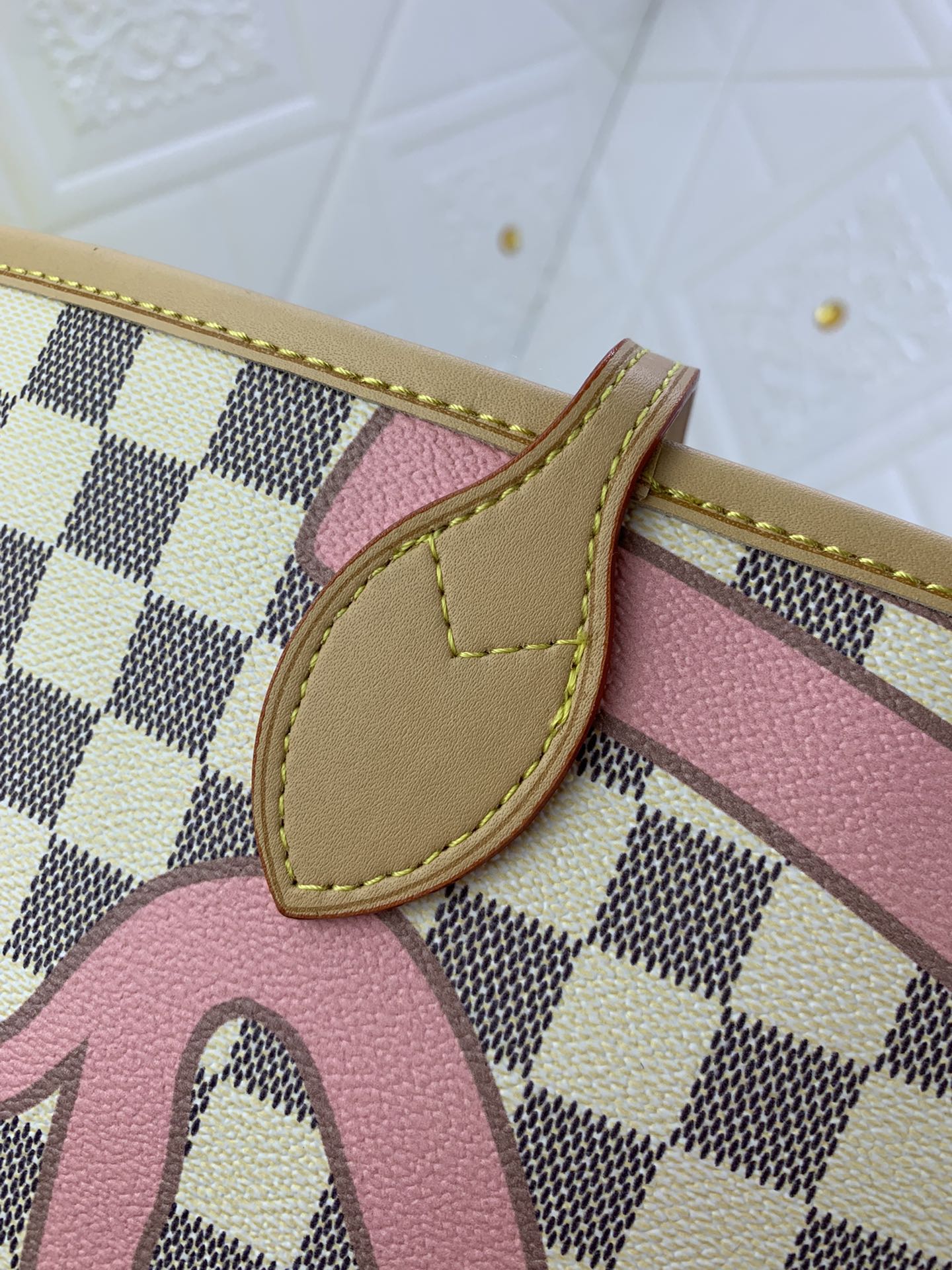 CN - New Collection Bags LUV 812