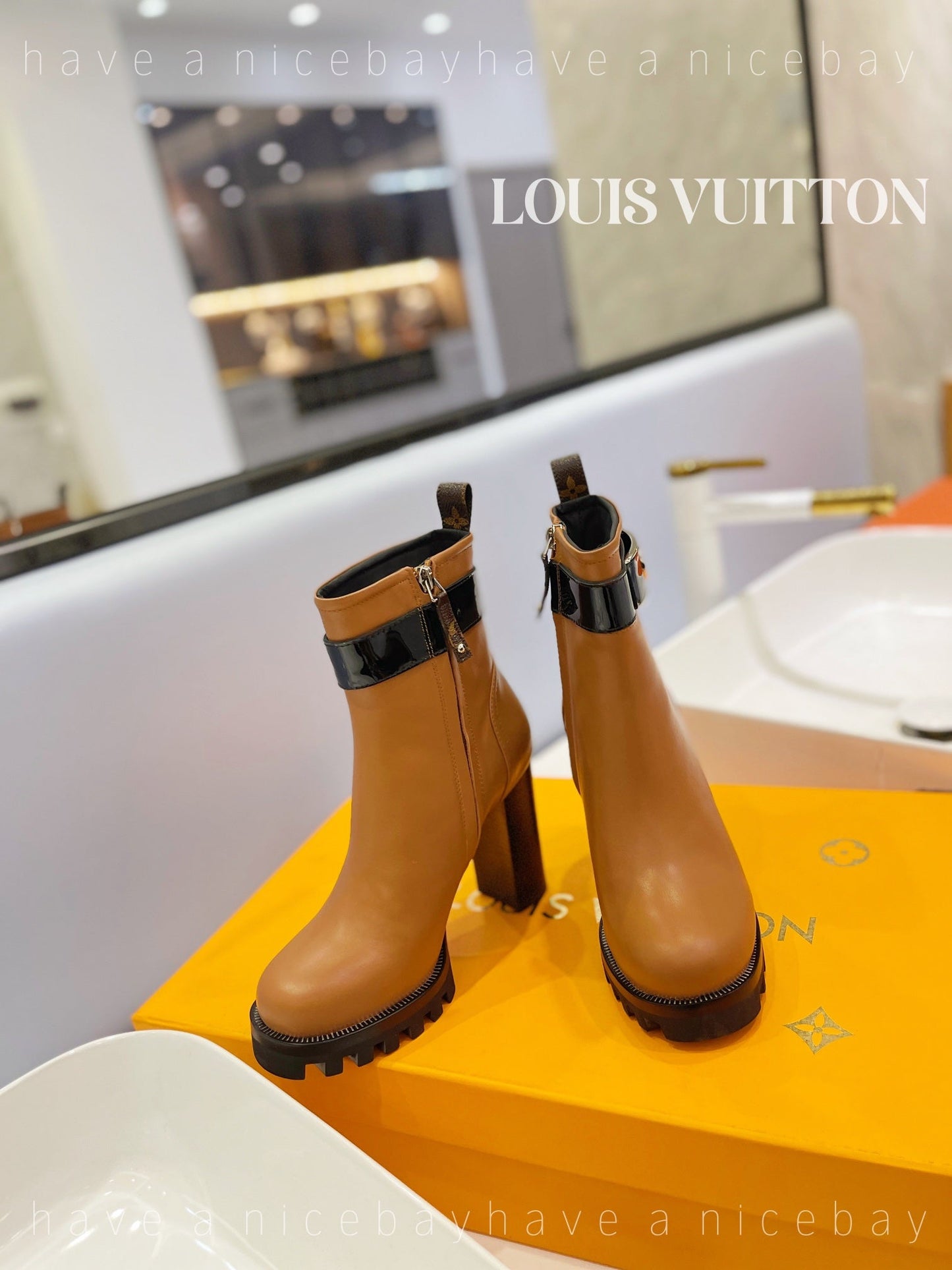 New Collection LUV BOOTS 035
