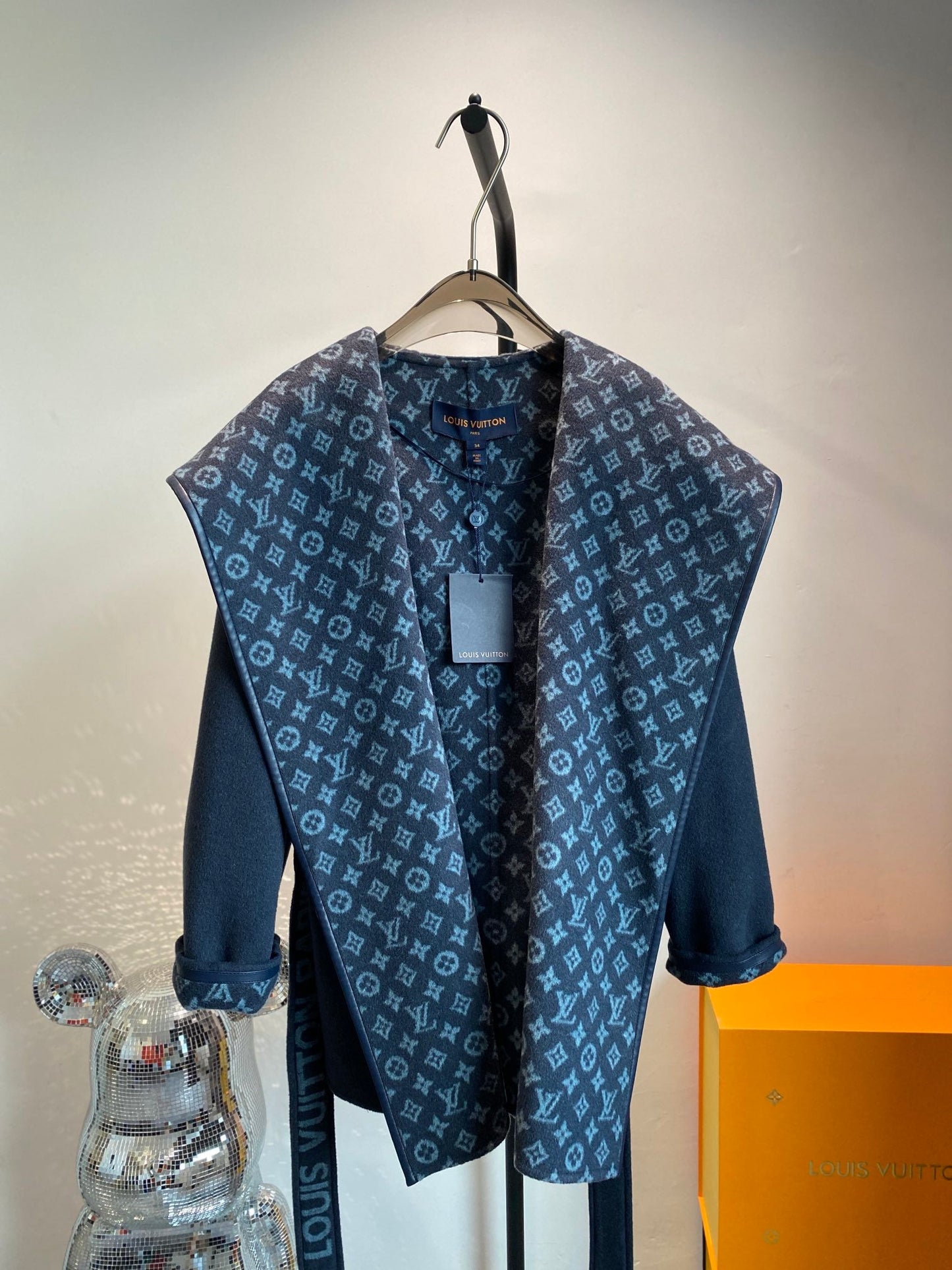 CN - New Collection LUV Wrap Coat 039