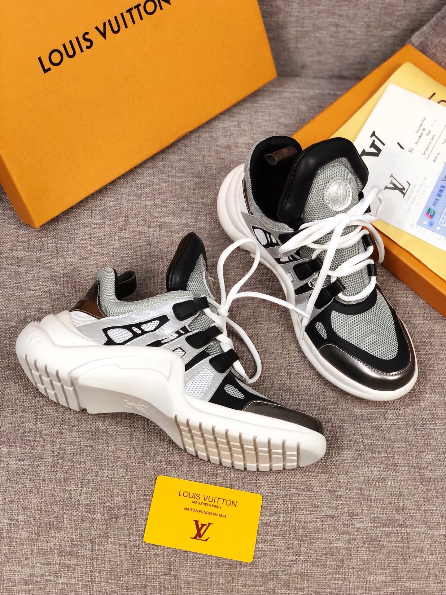 CN - LUV Archlight Brown Black Sneaker