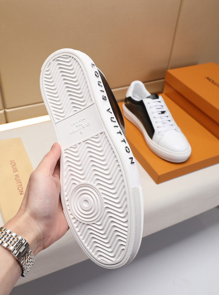 CN - LUV White and Gray Sneaker