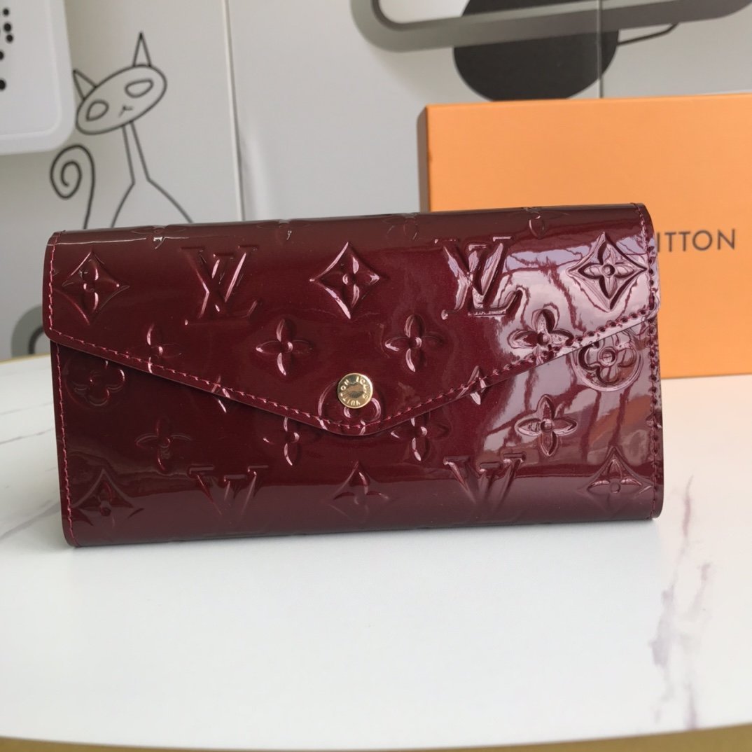 CN - New Collection Wallet LUV 007