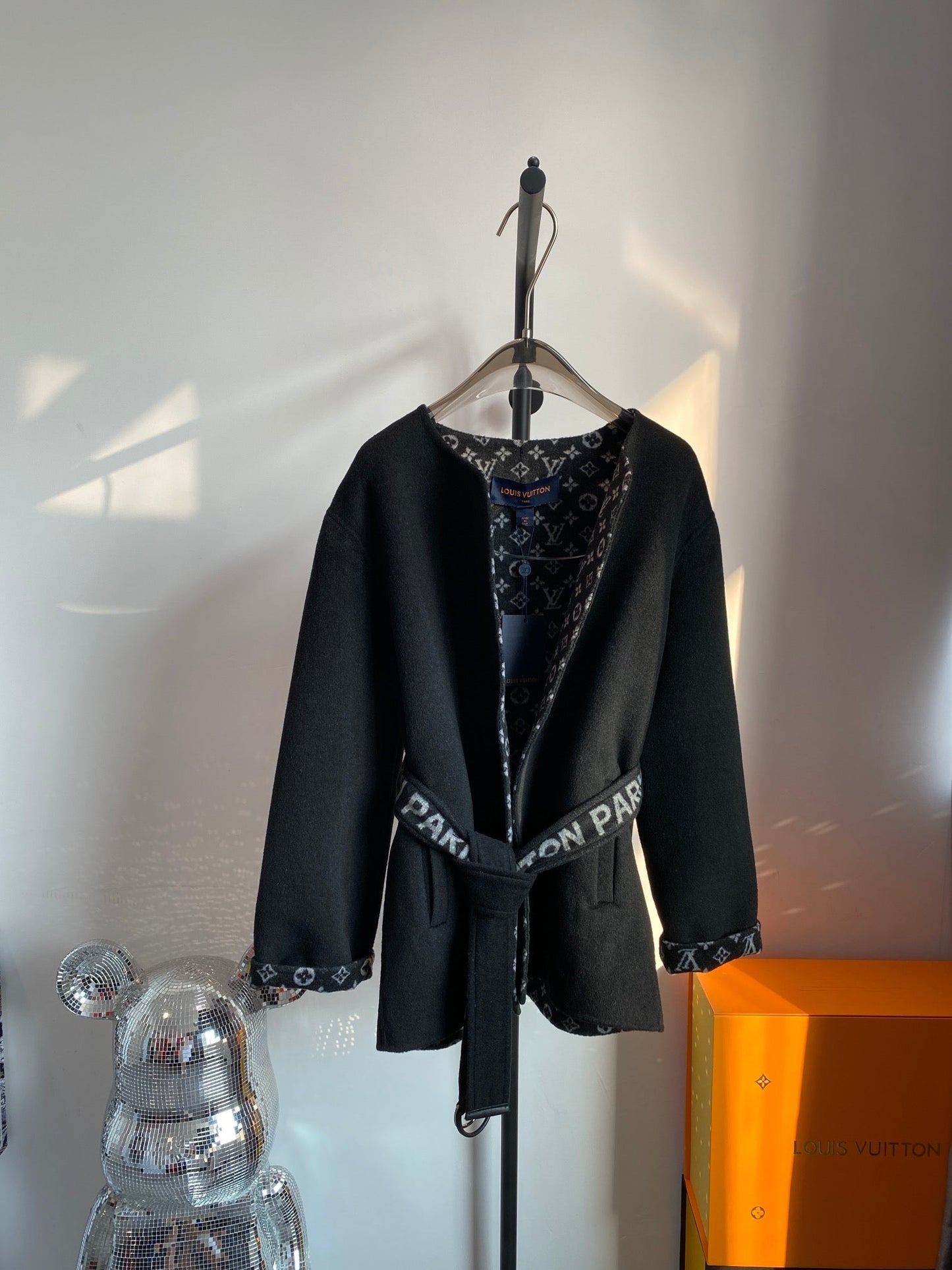 CN - New Collection LUV Wrap Coat 024