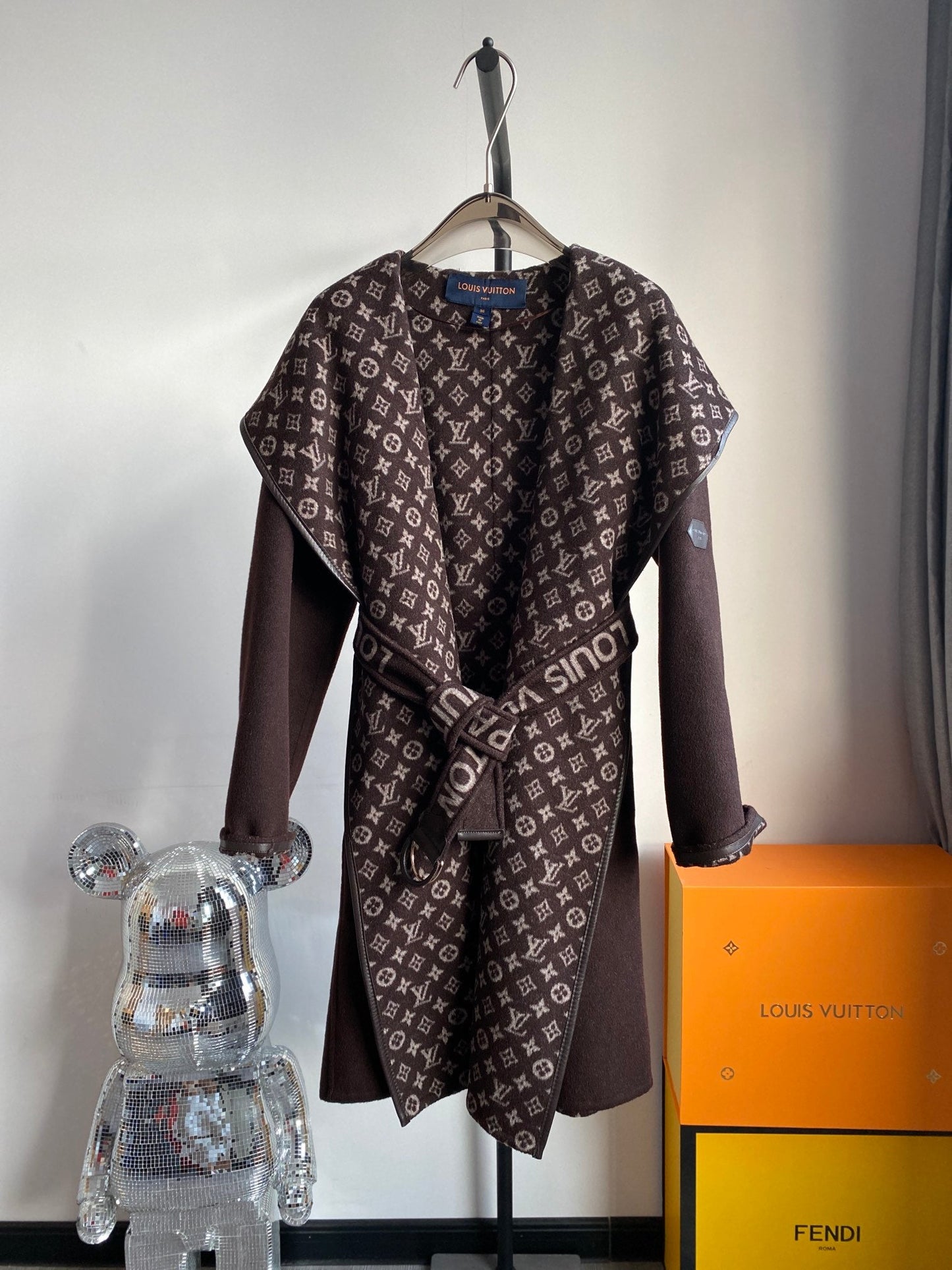 CN - New Collection LUV Wrap Coat 033