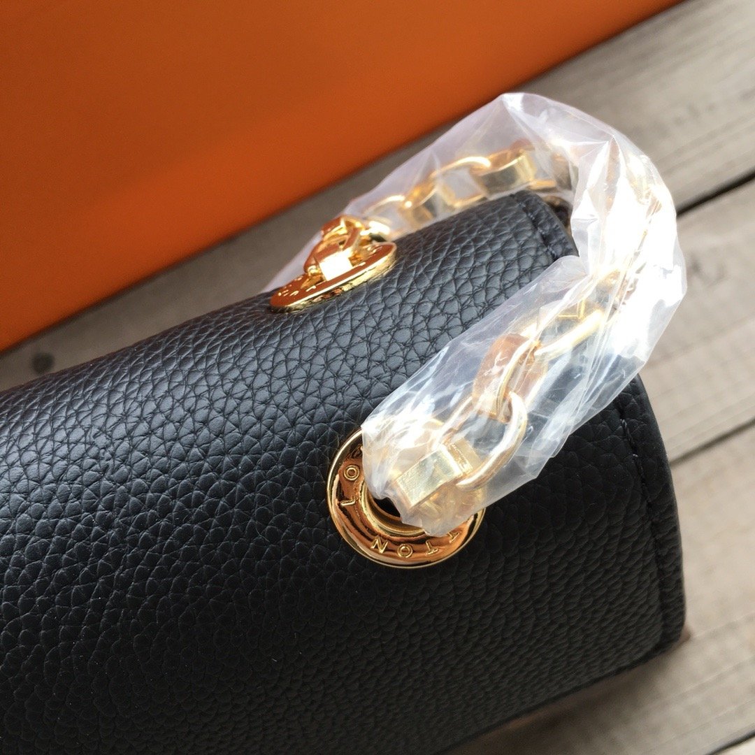 CN - New Collection Bags LUV 211