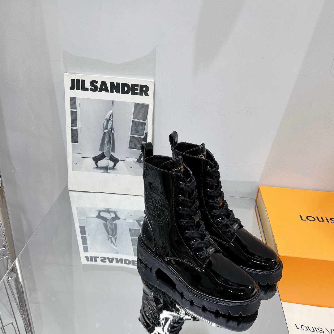 New Collection LUV BOOTS 006