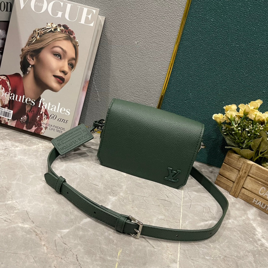 CN - New Collection Bags LUV 870