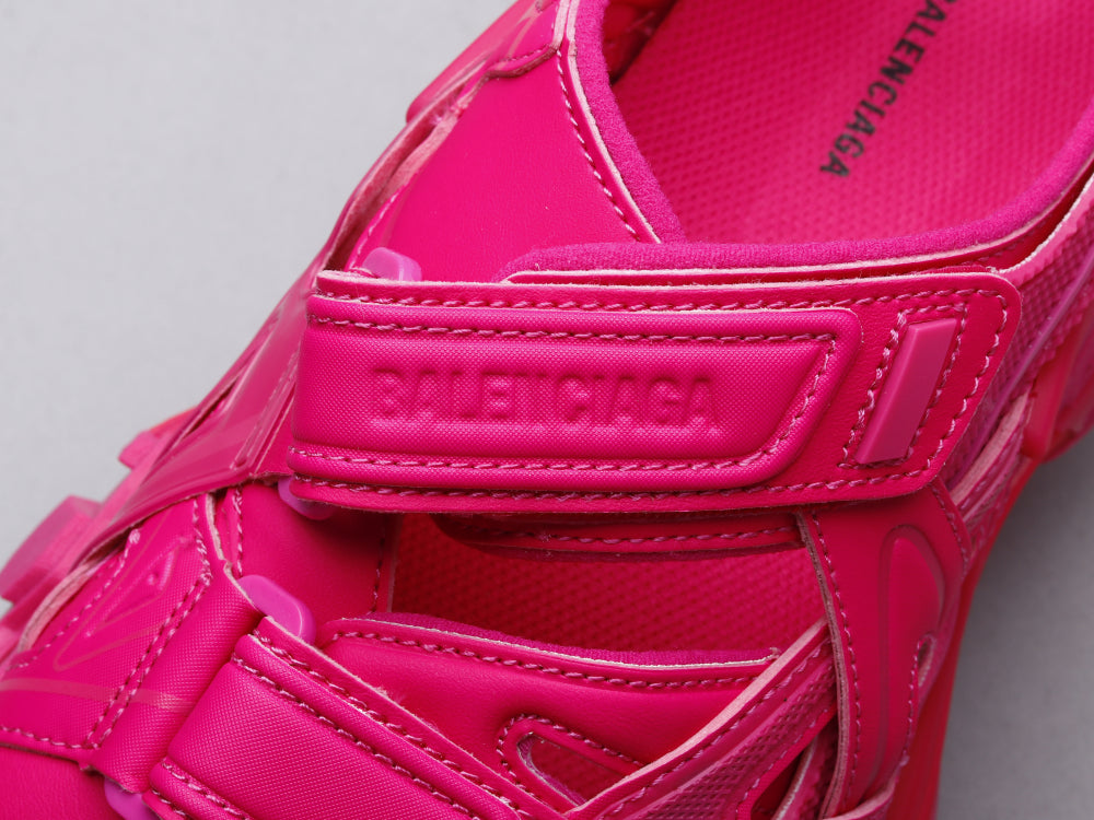 CN - Bla Track Sandals Pink Sneaker