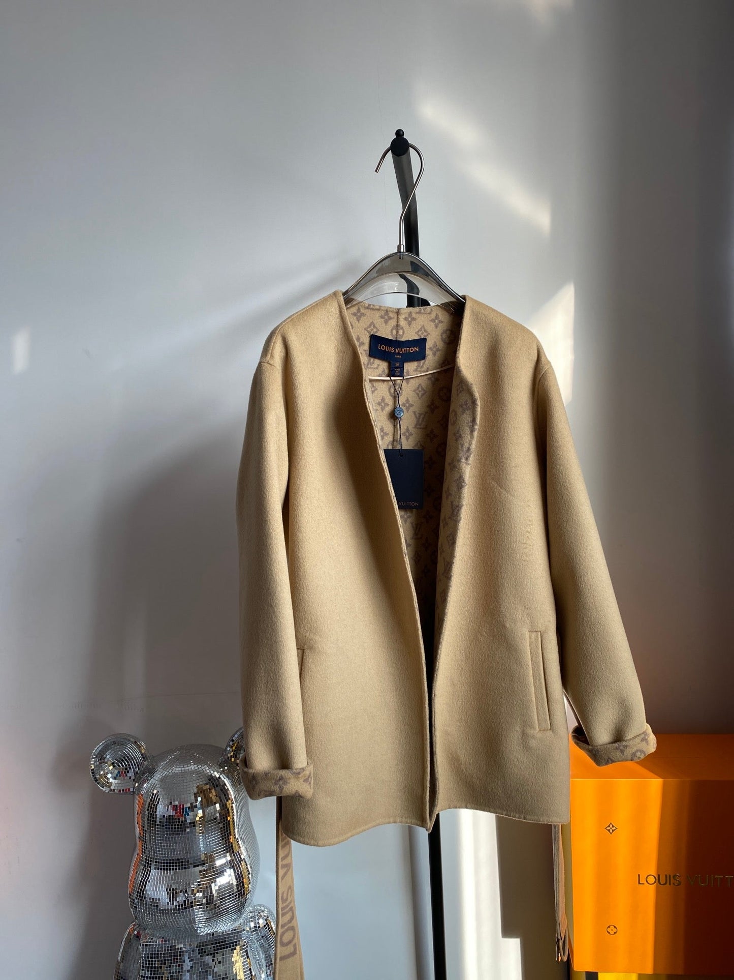 CN - New Collection LUV Wrap Coat 020