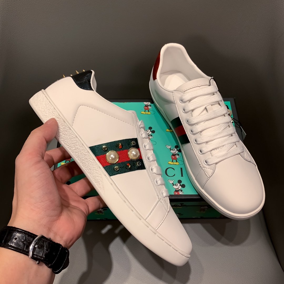 CN-GCI ACE LEATHER SNEAKER WITH PEARL110