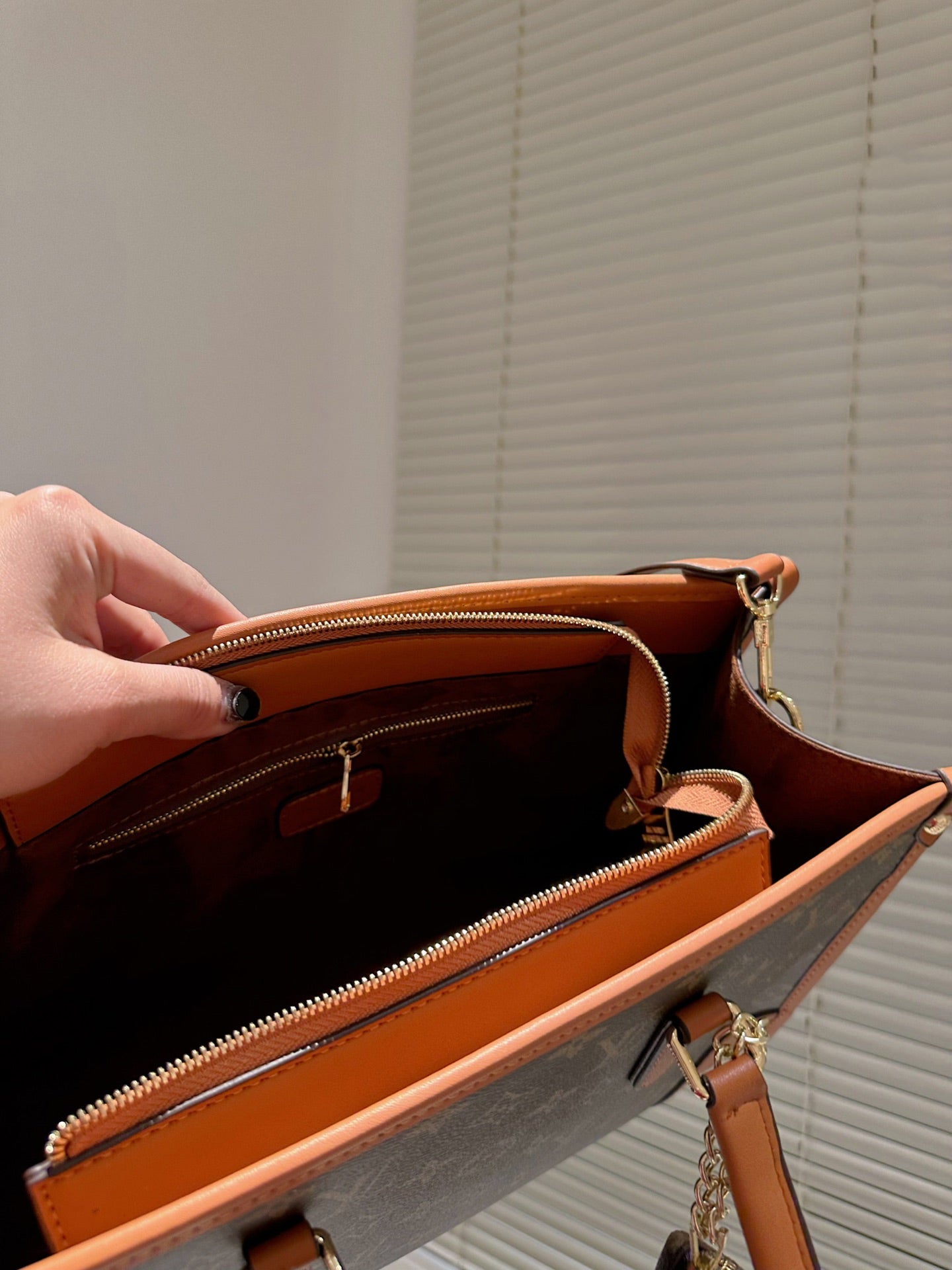 CN - New Collection Bags LUV 736