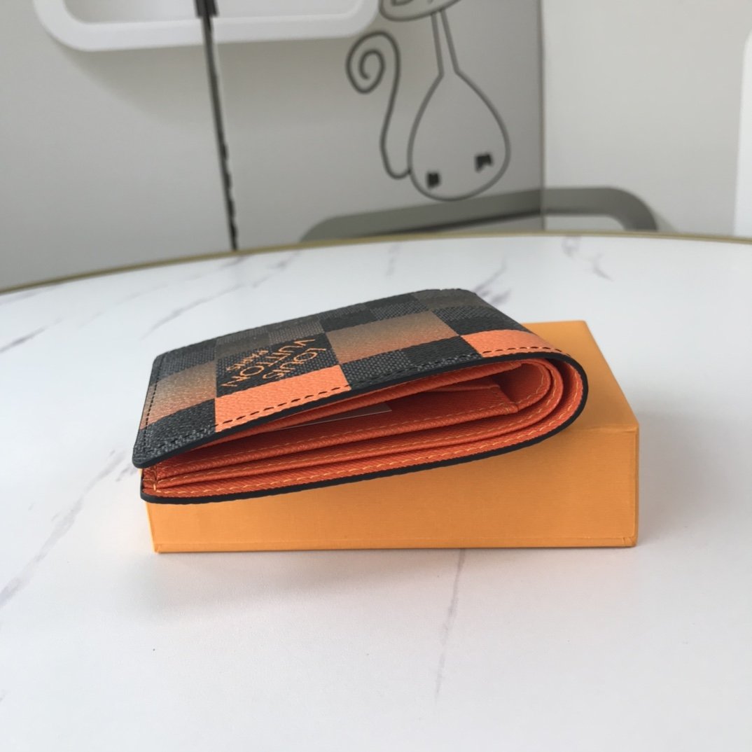 CN - New Collection Wallet LUV 044