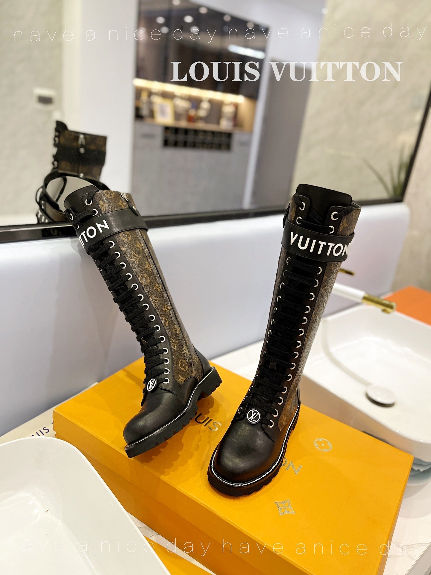 New Collection LUV BOOTS 032