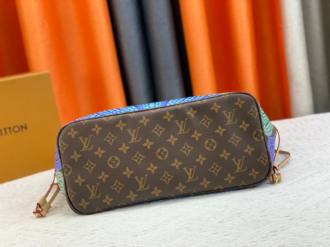 CN - New Collection Bags LUV 674