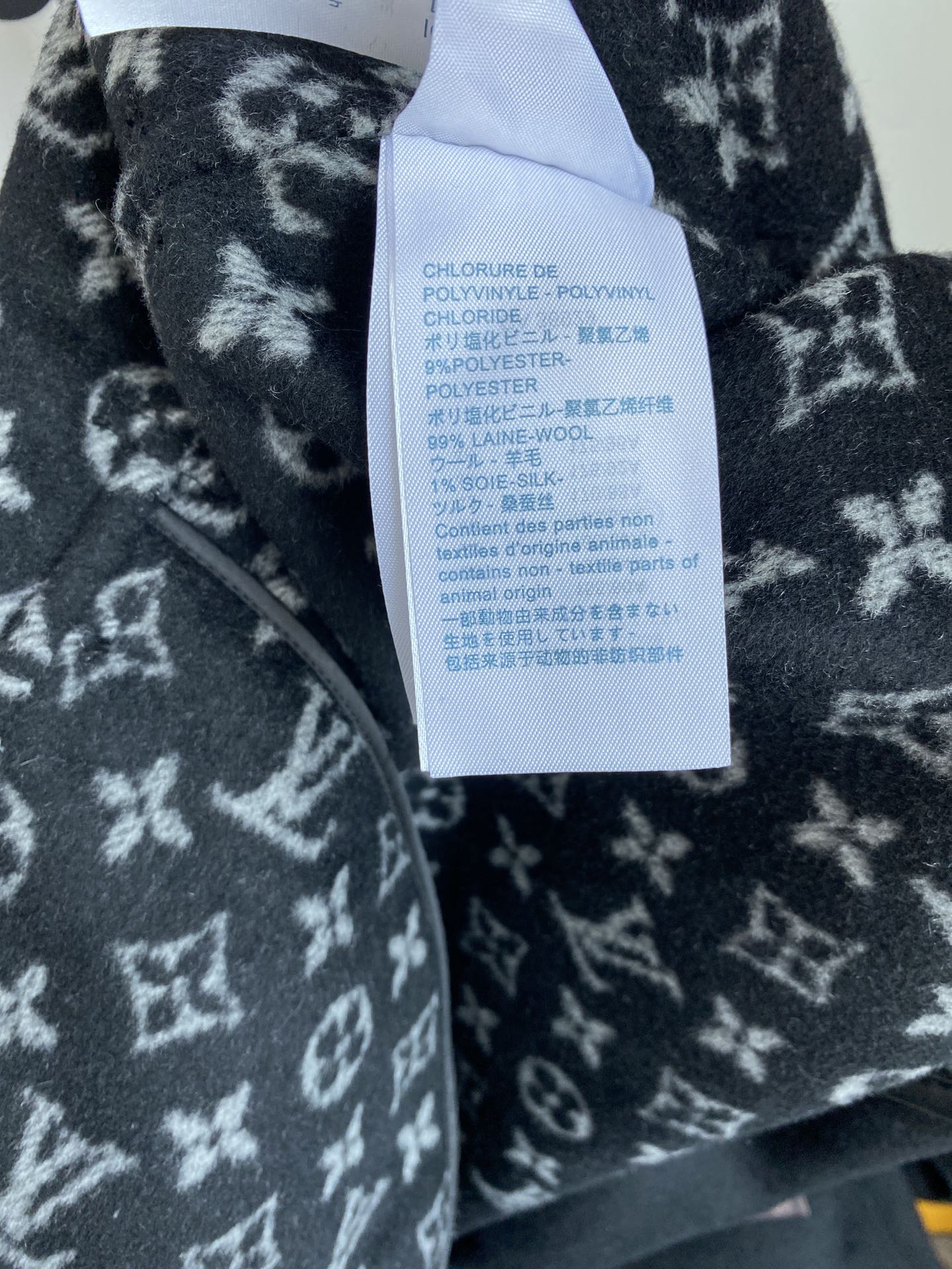 CN - New Collection LUV Wrap Coat 041