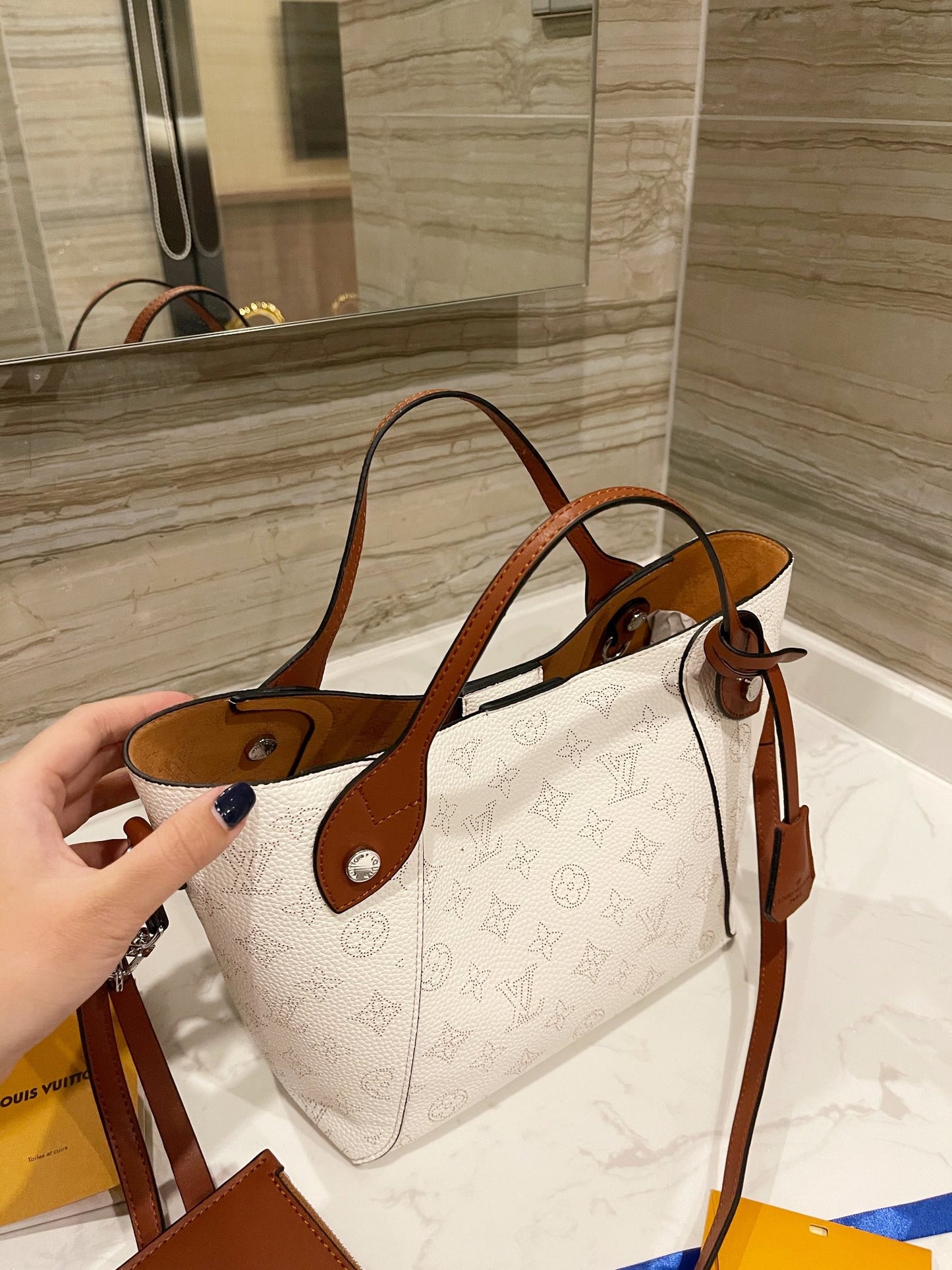 CN - New Collection Bags LUV 085