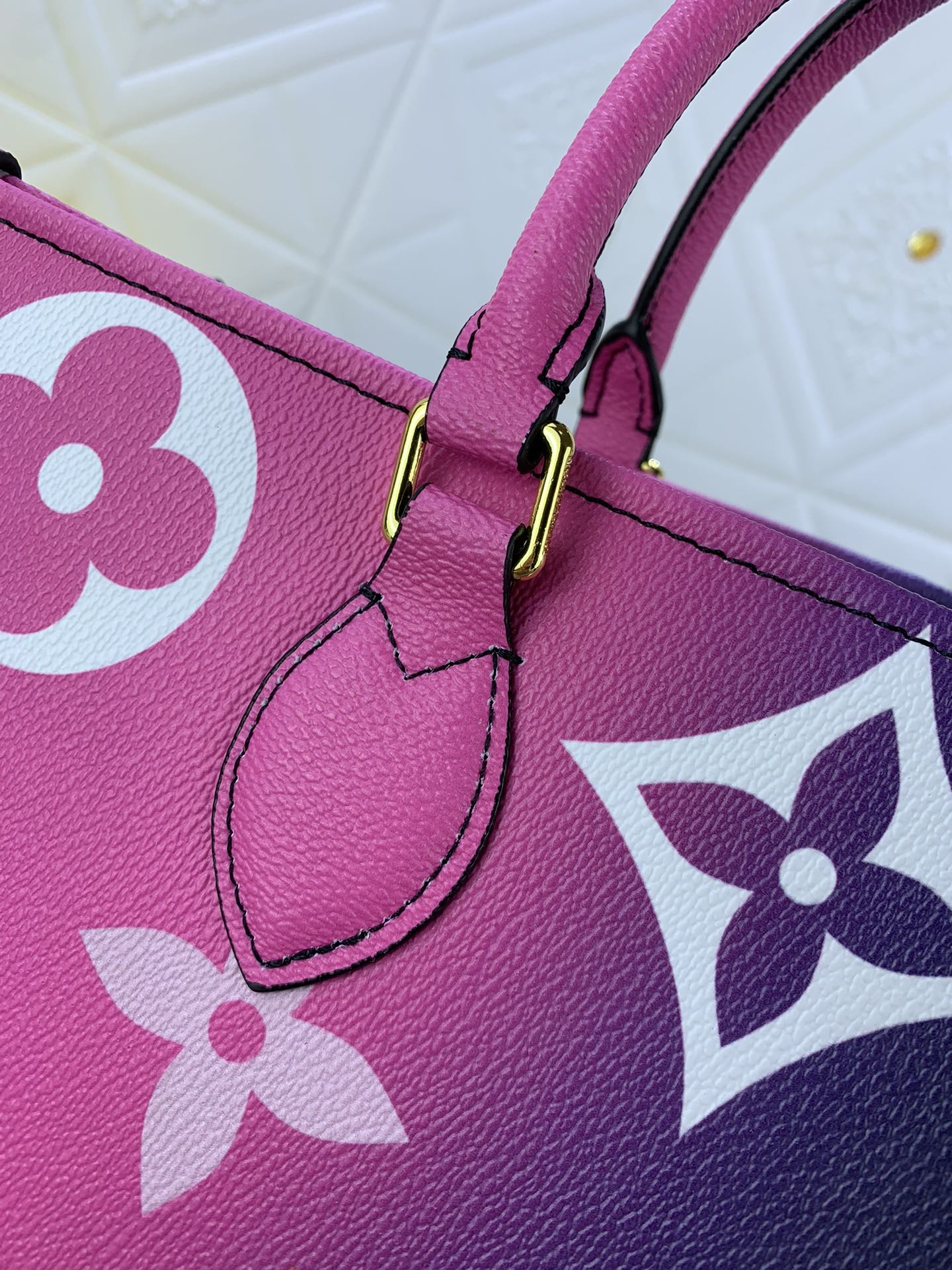 CN - New Collection Bags LUV 749